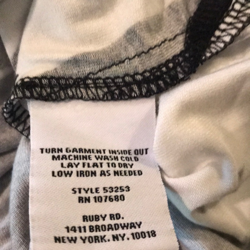 Nwot Plus size Ruby Rd. top - Picture 4 of 5